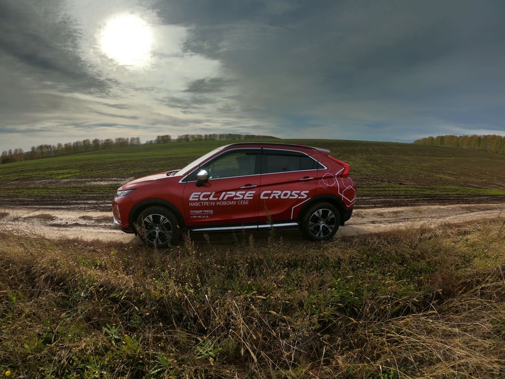 Mitsubishi Eclipse Cross фото
