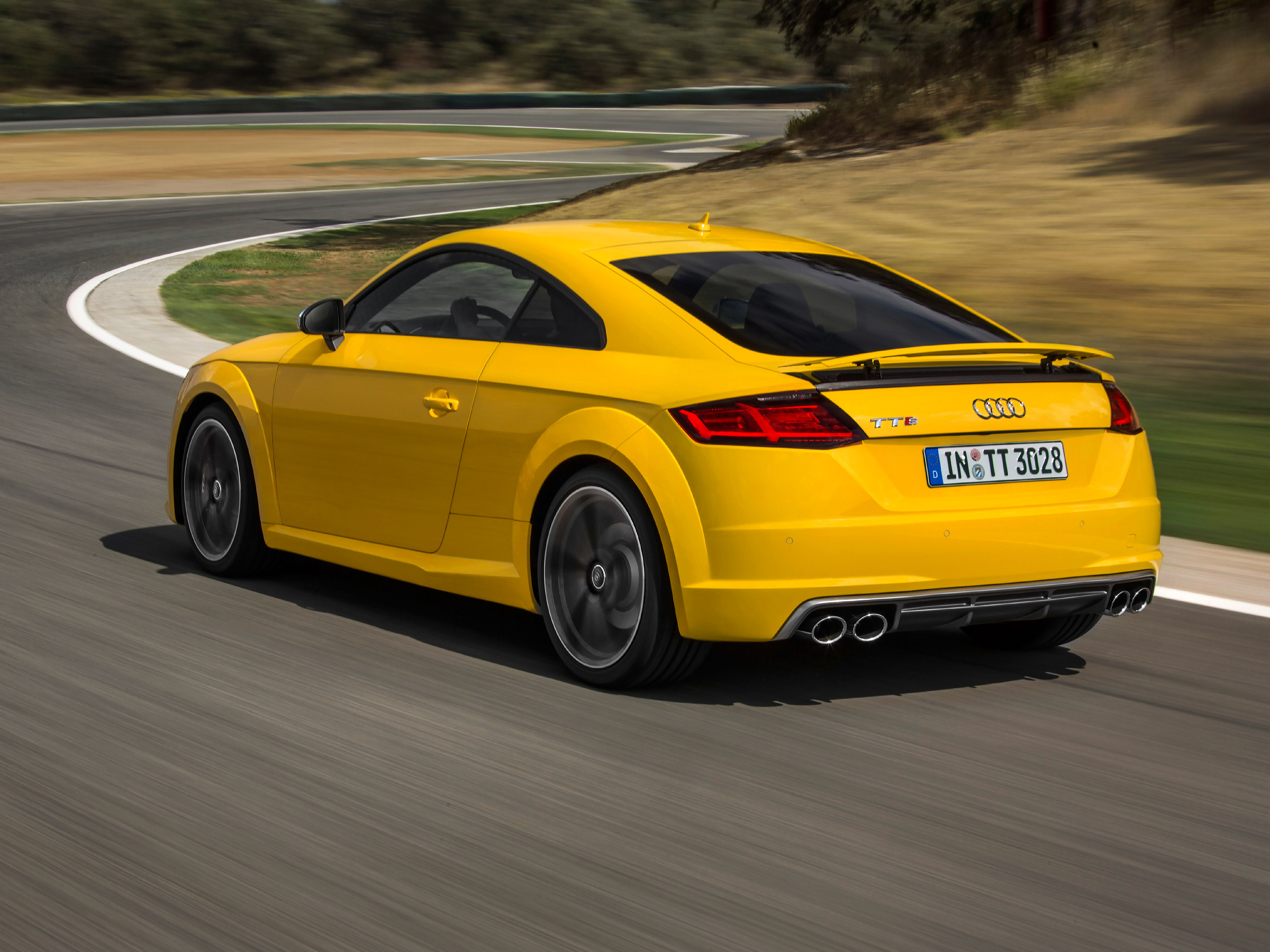 Audi TT 2 0 quattro