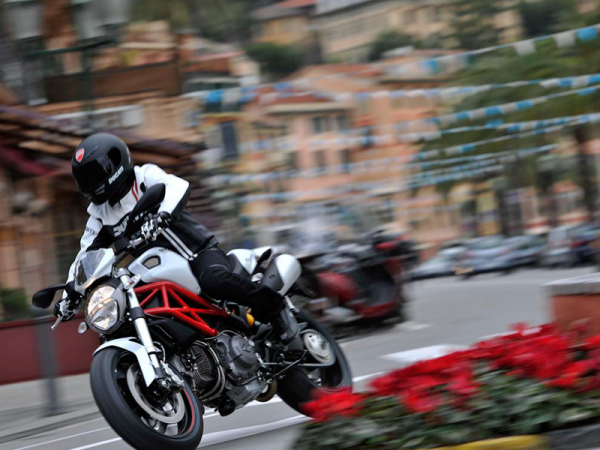 Ducati Monster 1200 фото